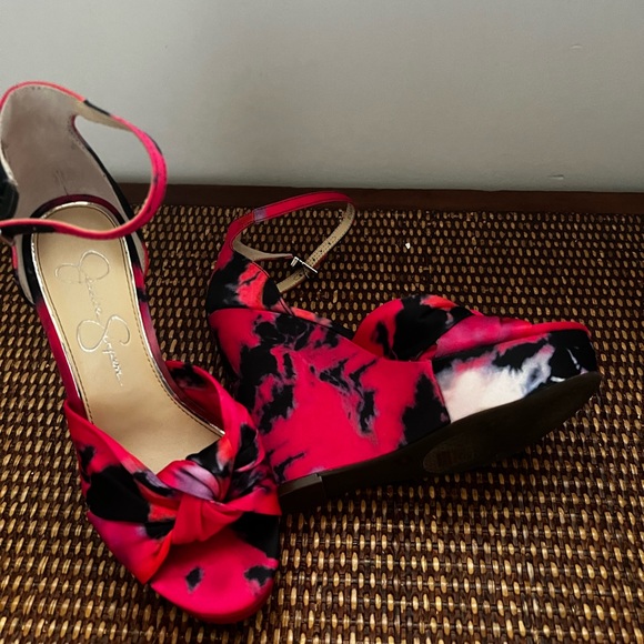 Jessica Simpson Wedge Sandal - Picture 4 of 7